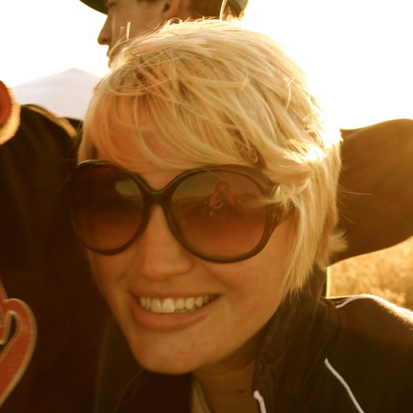 Meet your Posher, Missy - Picture 1 of 1